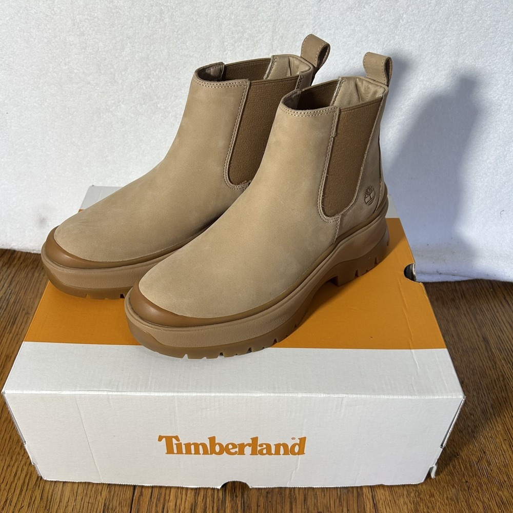 Timberland Womens Size 9 Roxie Lane Mid Chelsea Light Beige Nubuck Boots